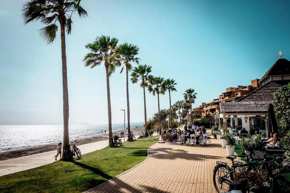 Apartament 5 Stars Beachfront Paradise - Seaview, Always Heated Pool, Gym, Sauna! Estepona