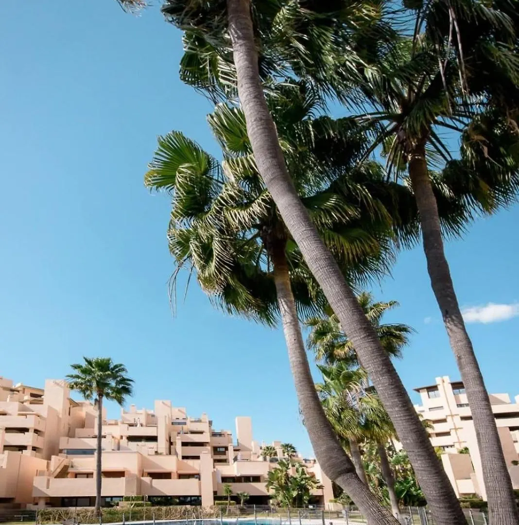 5 Stars Beachfront Paradise - Seaview, Always Heated Pool, Gym, Sauna! Estepona 0*,