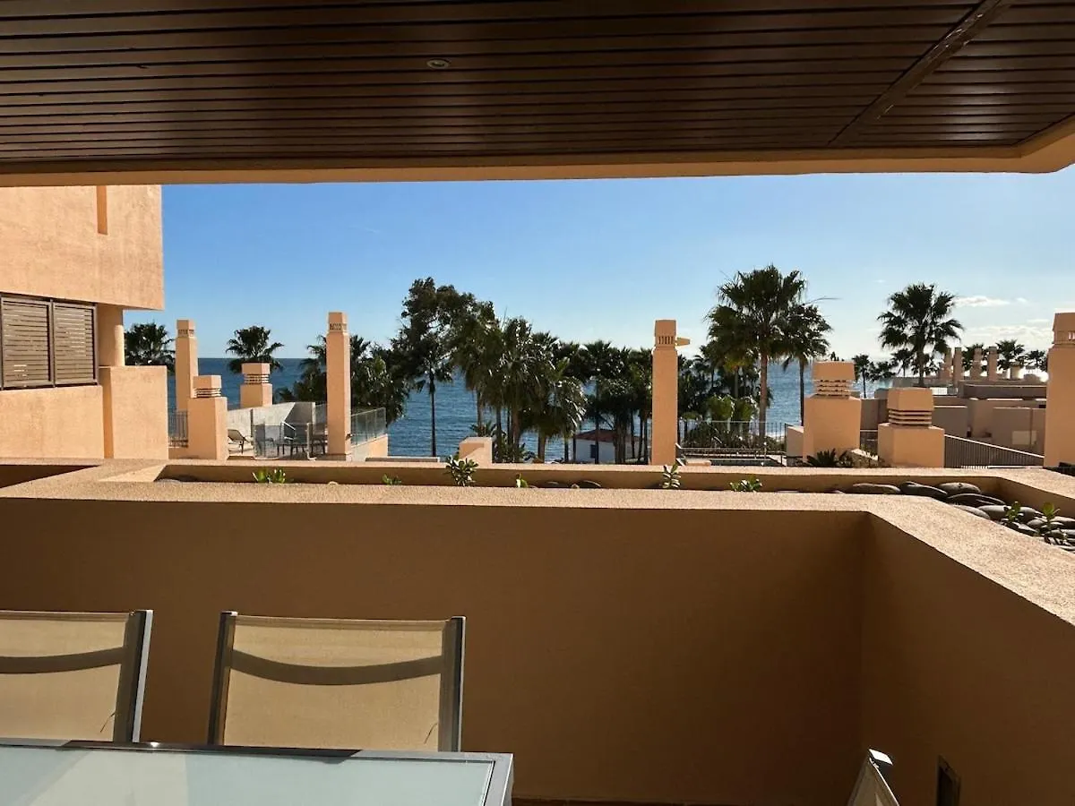 5 Stars Beachfront Paradise - Seaview, Always Heated Pool, Gym, Sauna! Estepona