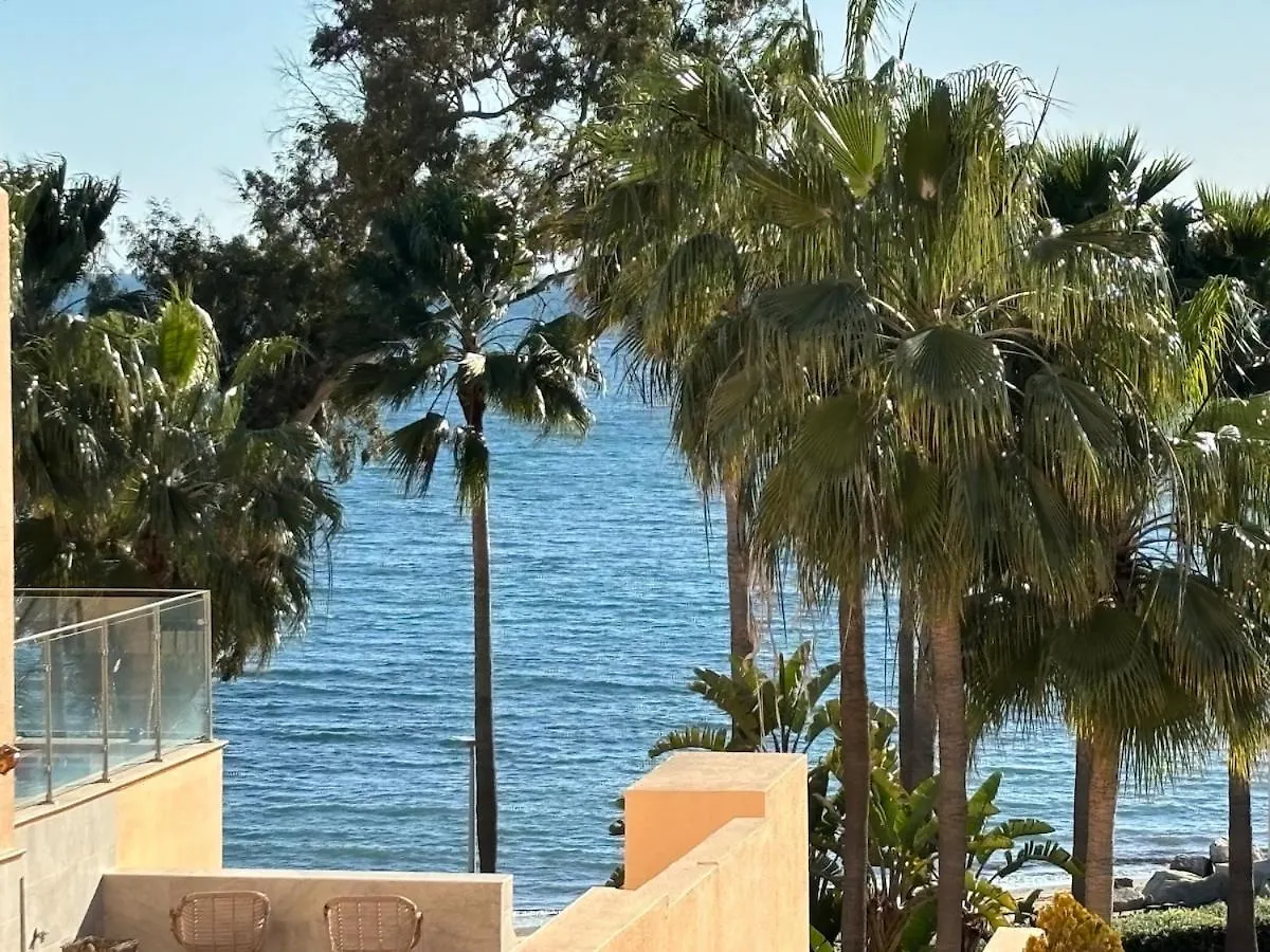 5 Stars Beachfront Paradise - Seaview, Always Heated Pool, Gym, Sauna! Estepona